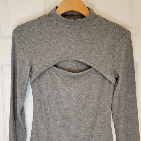 MANGOPOP Turtleneck Cut-Out Bodysuit NWT - Picture 4 of 9